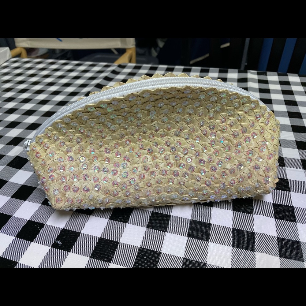 Clutch purse